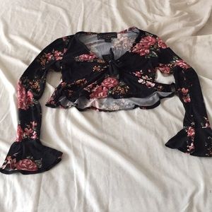 Long sleeve crop top!🔥